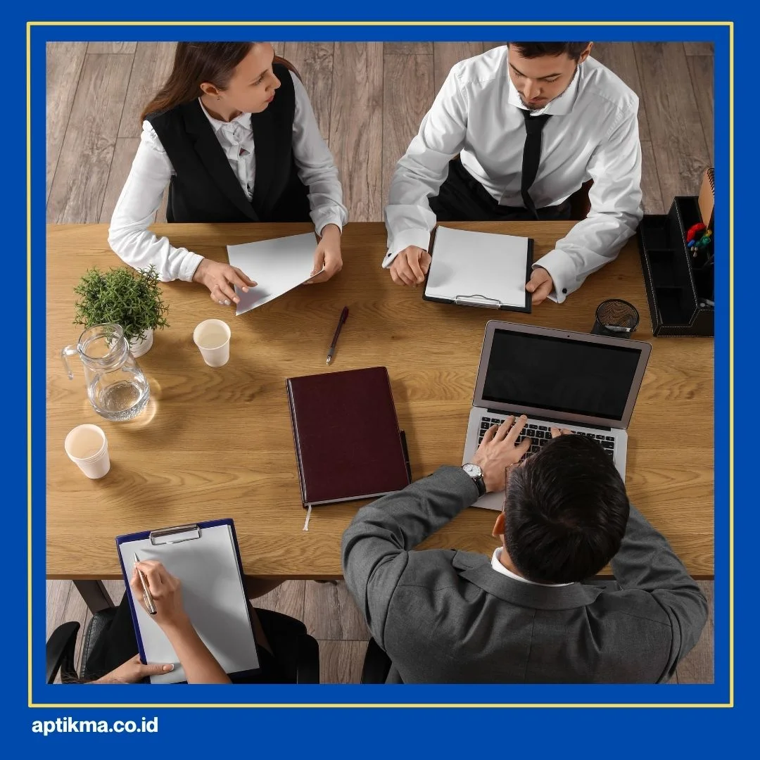 Kerja Manual vs Sistem Modern